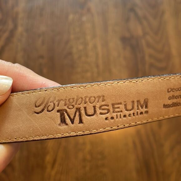 Vtg 1996 Brighton brown snakeskin look belt with silver/gold coin buckle - Picture 4 of 11